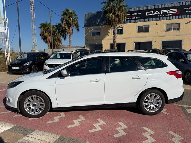 FORD FOCUS TITANIUM ESTATE 2.0 TDCI AUTO SPANISH LHD IN SPAIN 62000 MILES SUPERB 2011